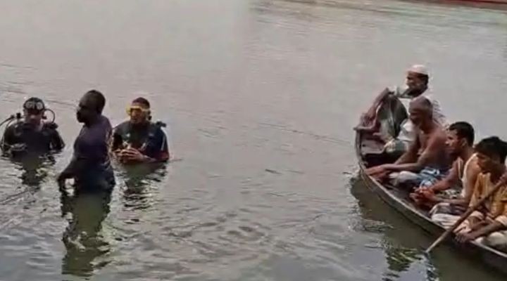 চাঁদপুরে ডাকাতিয়া নদীতে দুই শিশু নিখোঁজ, একজনের মরদেহ উদ্ধার